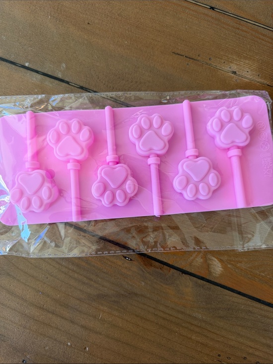 Other - 6 Cavity Pink Paw Print Silicone Lollipop Mold with Sticks